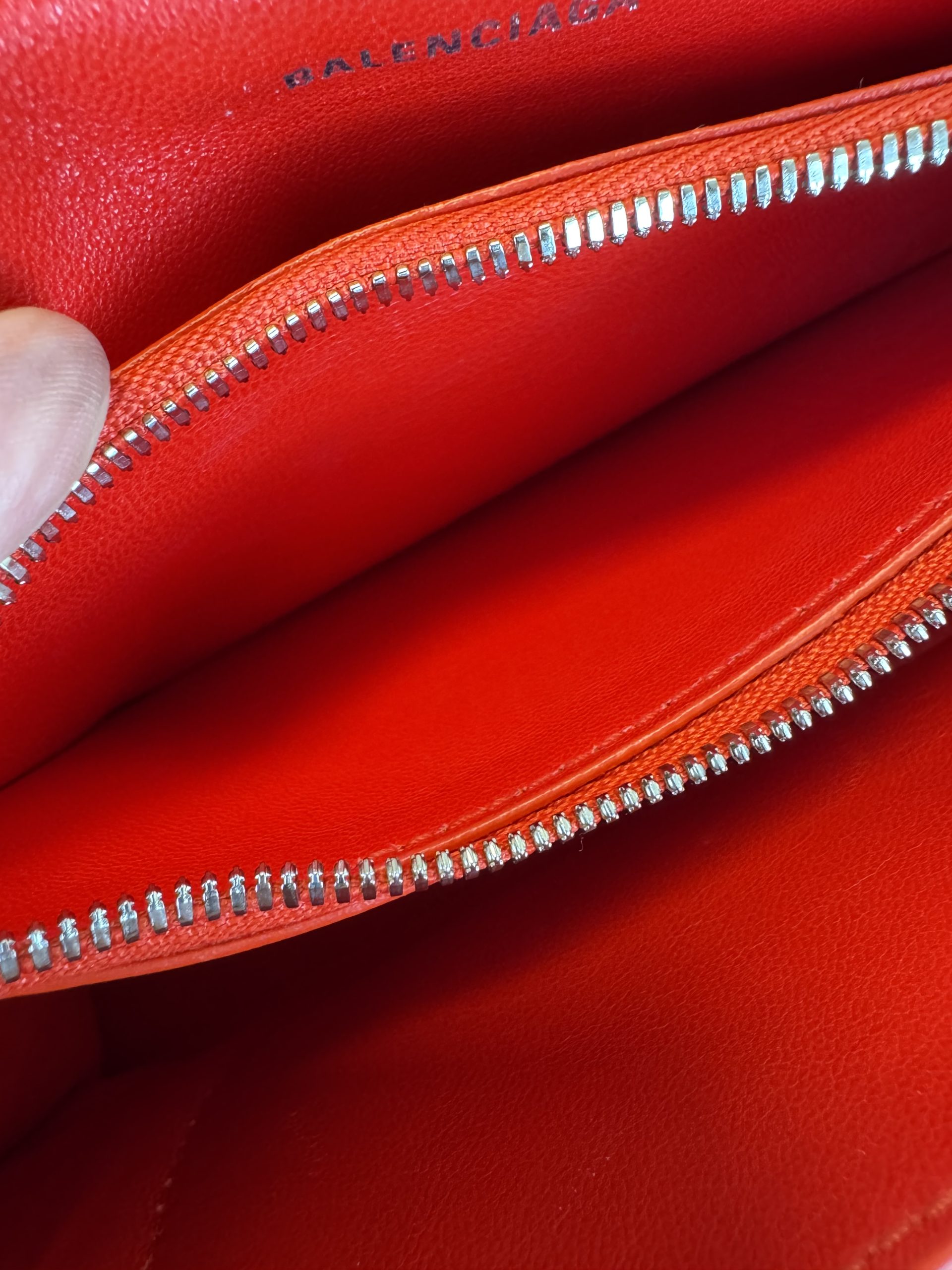 Borsa Balenciaga Crush in Pelle Rossa - immagine 4