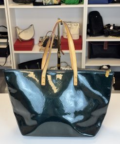 Borsa Bellevue Louis Vuitton in Pelle Verniciata Verde - immagine 13